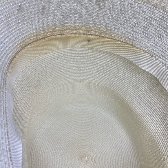 Vintage 1920s Cloche Hat White Marston’s San Diego RARE. 
Very good main image 4
